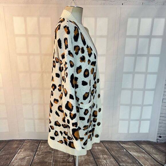 Who What Wear White Brown Cheetah Print Knit Cardigan Sweater Size XL - Picture 4 of 9